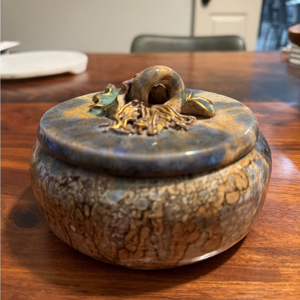 Handcrafted Ceramic Art Piece with Earth Tones ｜Pottery Lidded Box